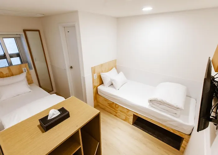 Hostel Seoulite Myeongdong Formerly - Step Myeongdong 2 *