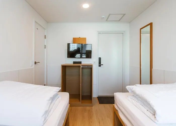 Seoulite Myeongdong Formerly - Step Myeongdong 2 Hostel Seoul