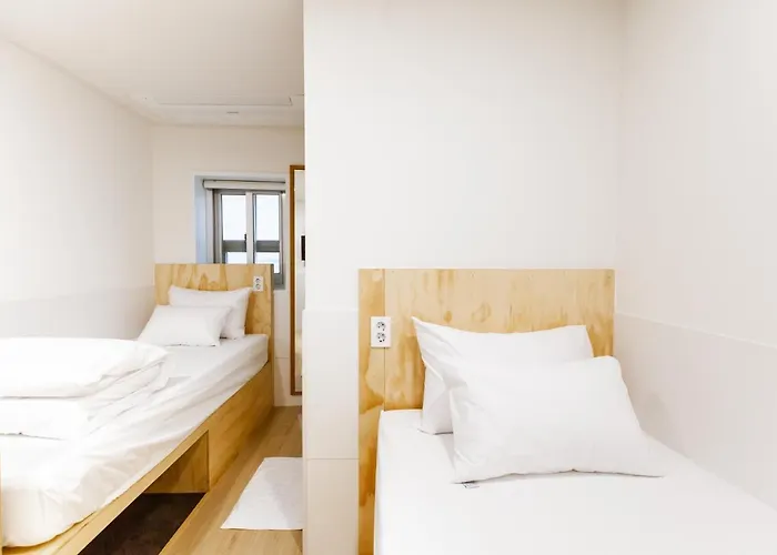 Hostel Seoulite Myeongdong Formerly - Step Myeongdong 2 Seoul