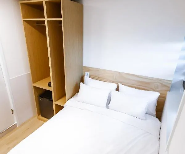 Hostel Seoulite Myeongdong Formerly - Step Myeongdong 2 *
