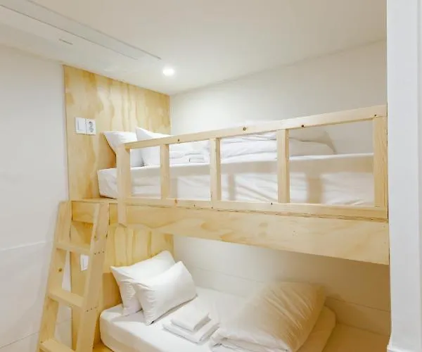 Seoulite Myeongdong Formerly - Step Myeongdong 2 Hostel Seoul
