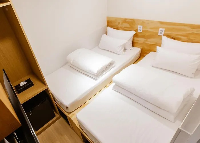 Hostel Seoulite Myeongdong Formerly - Step Myeongdong 2 *
